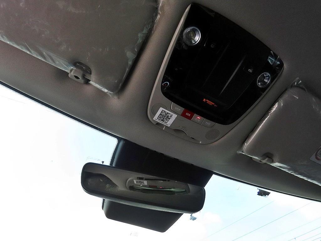 Land Rover Range Rover — photo 11