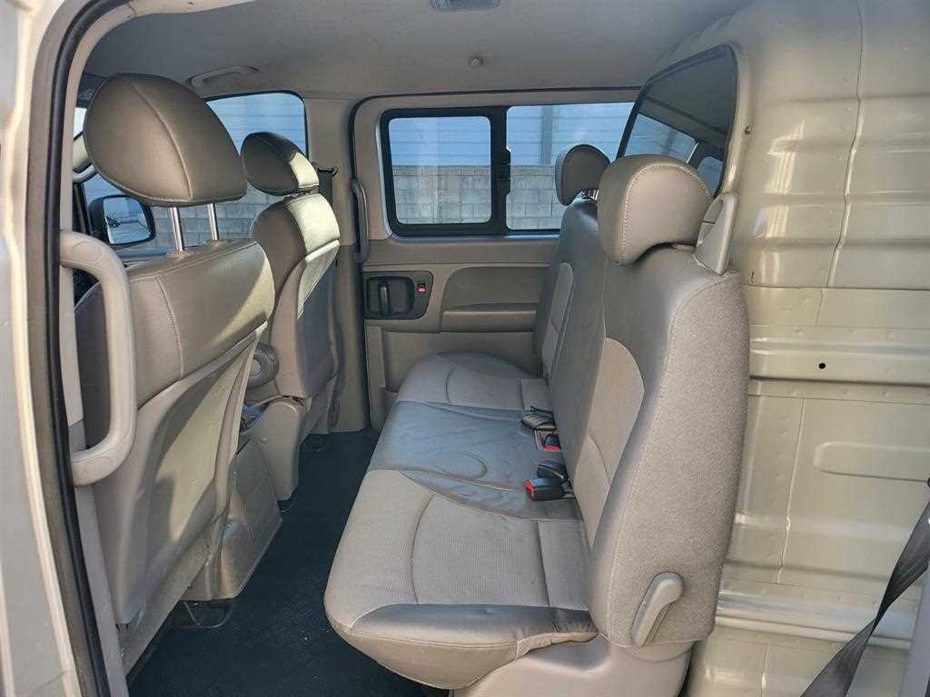 Hyundai Starex — photo 06