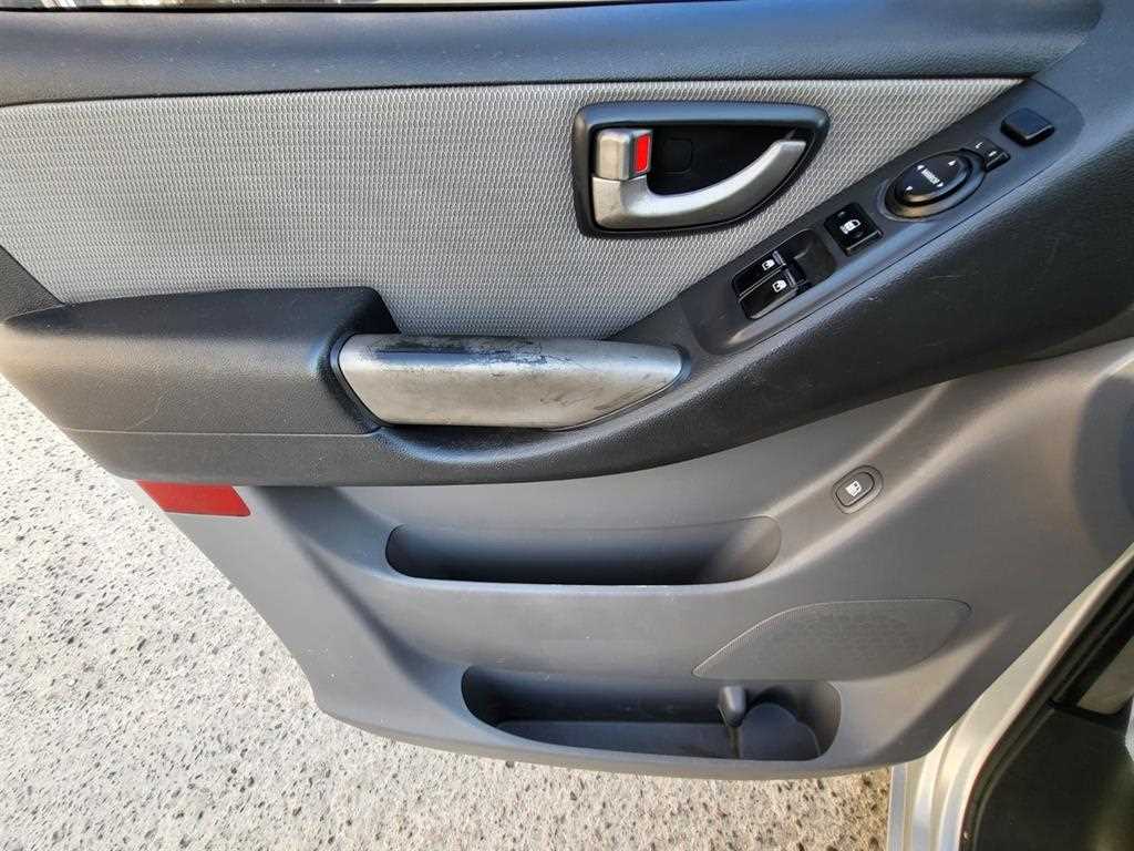 Hyundai Starex — photo 12