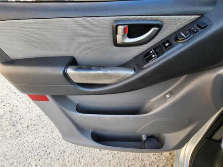 Hyundai Starex — photo 12