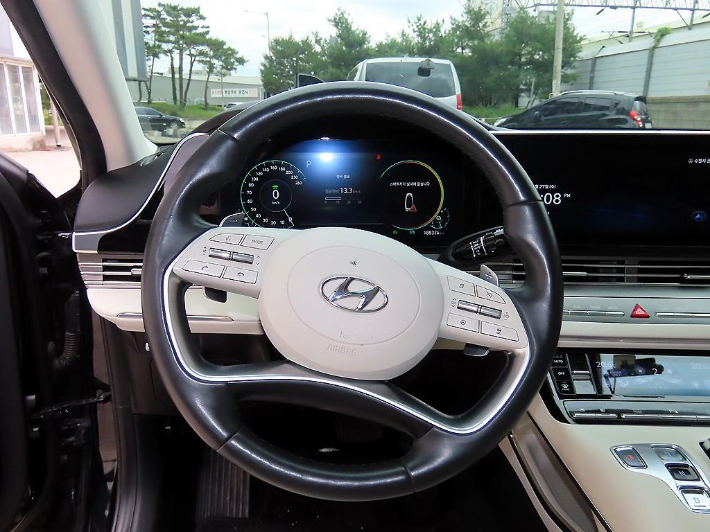 Hyundai Grandeur — photo 08