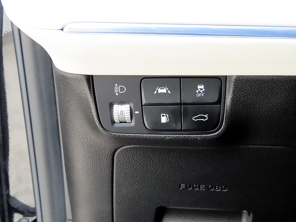 Hyundai Grandeur — photo 12