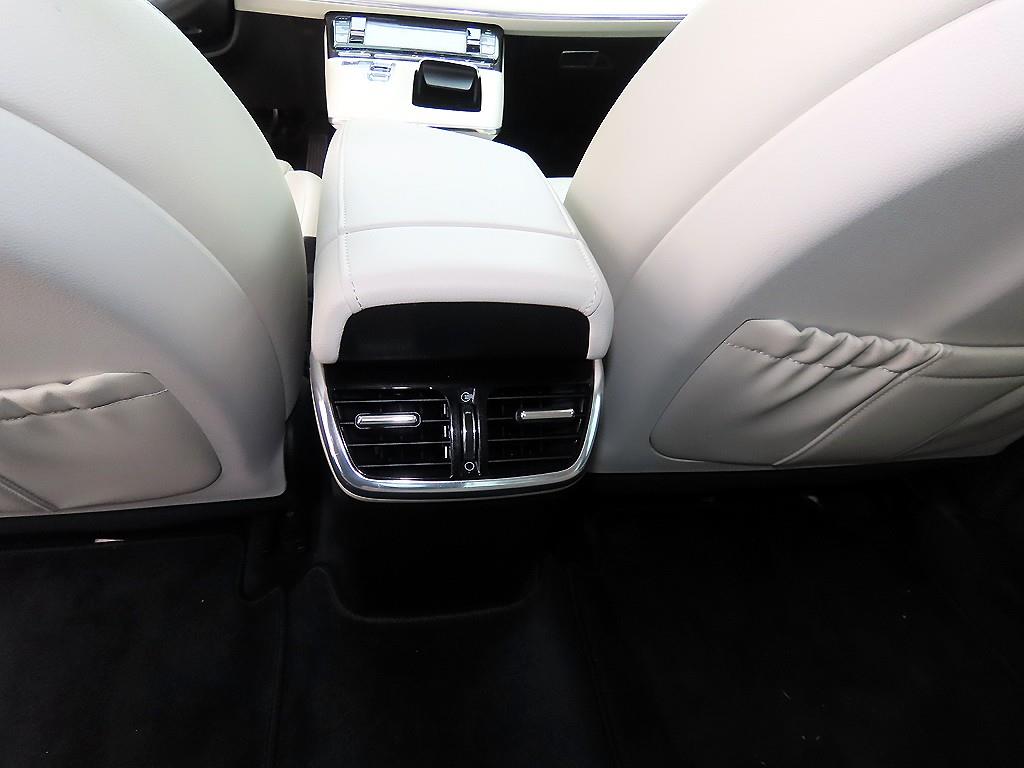 Hyundai Grandeur — photo 14
