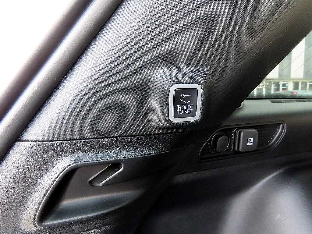 Jeep Cherokee — photo 17