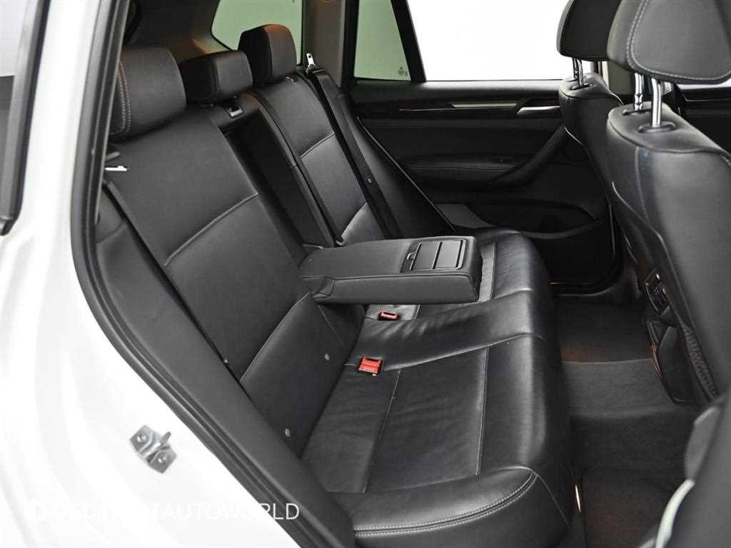 BMW X3 — photo 12