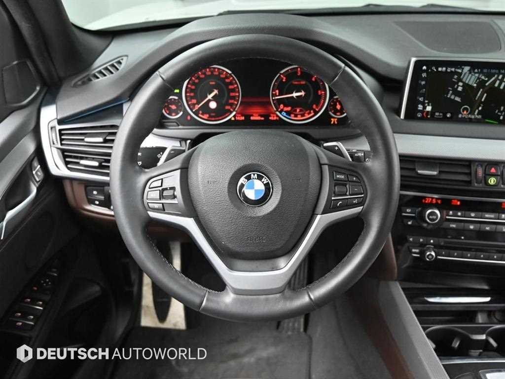 BMW X5 — photo 13