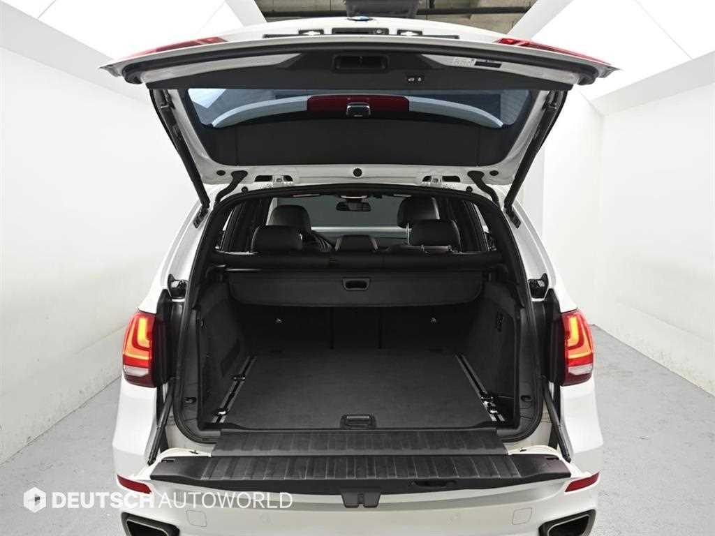 BMW X5 — photo 19