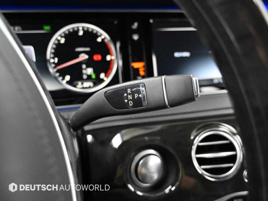 Mercedes-Benz S-Class — photo 09