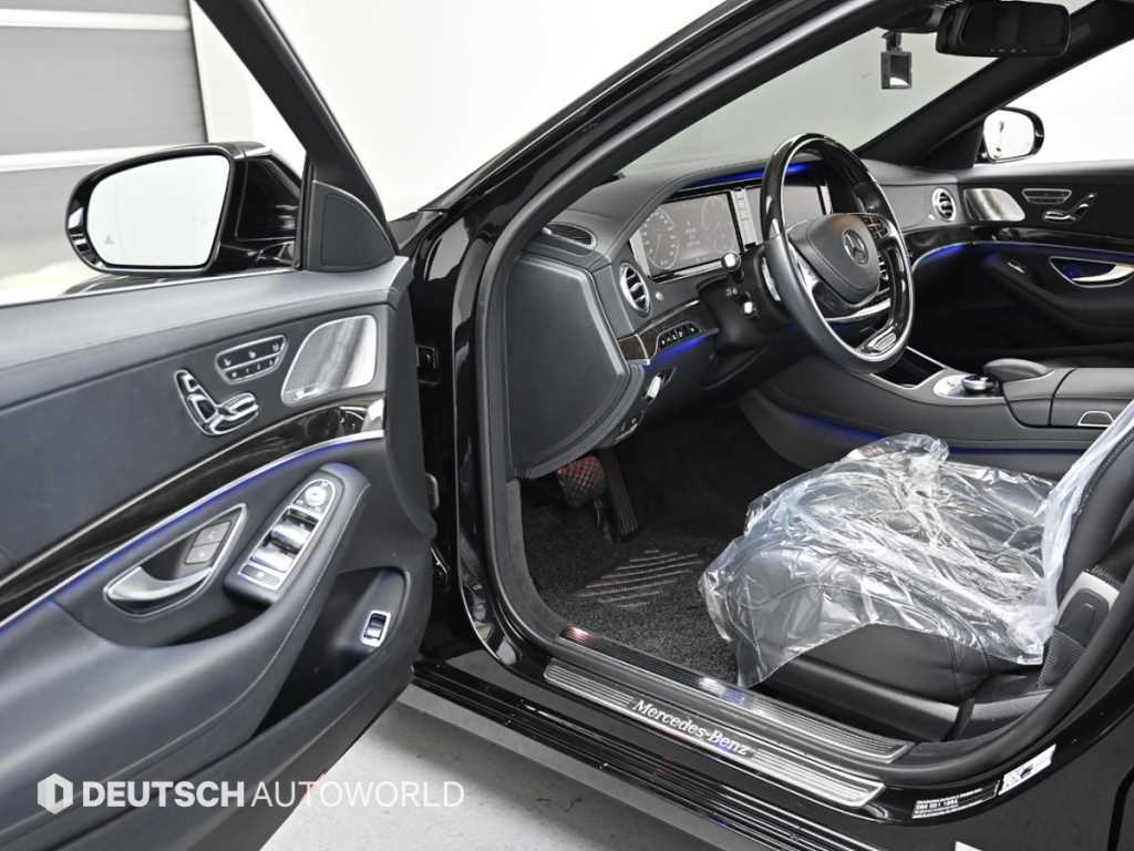 Mercedes-Benz S-Class — photo 11