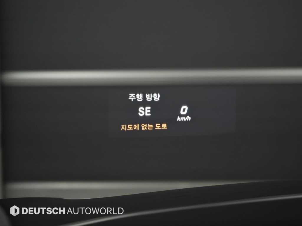 Mercedes-Benz S-Class — photo 17