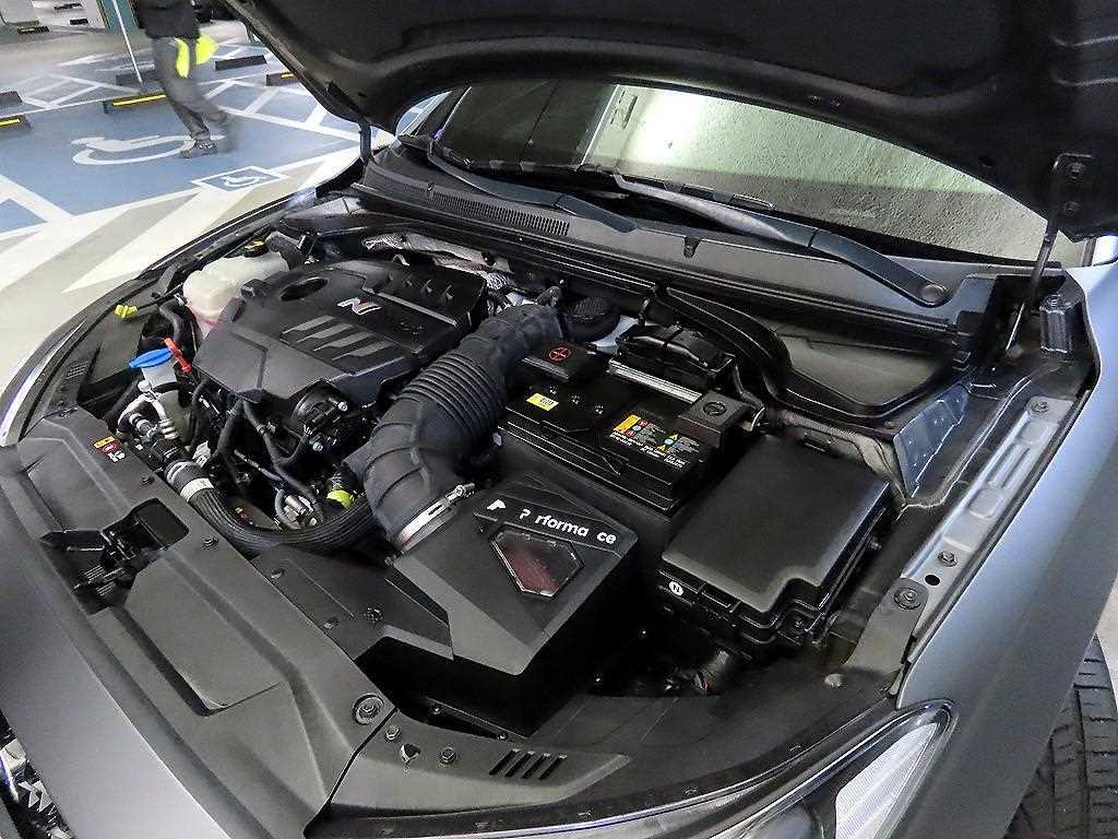 Hyundai Veloster — photo 19