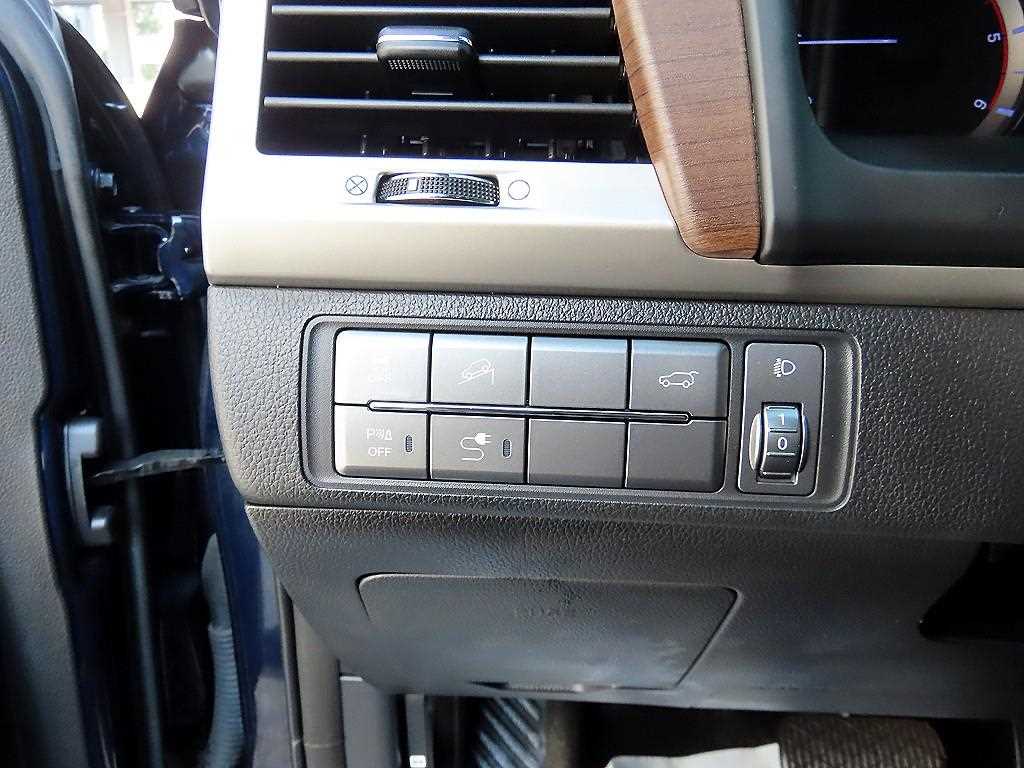 KGM Rexton — photo 12