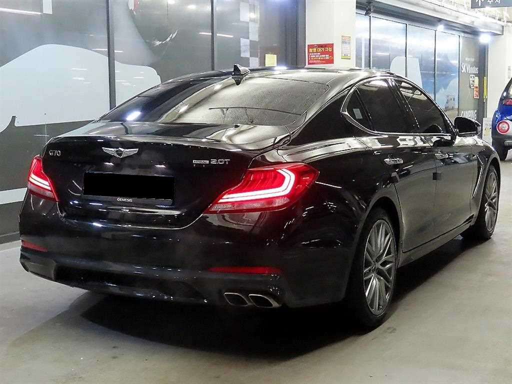 Genesis G70 — photo 04