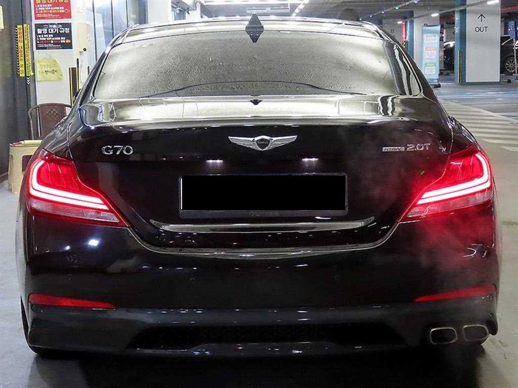Genesis G70 — photo 05