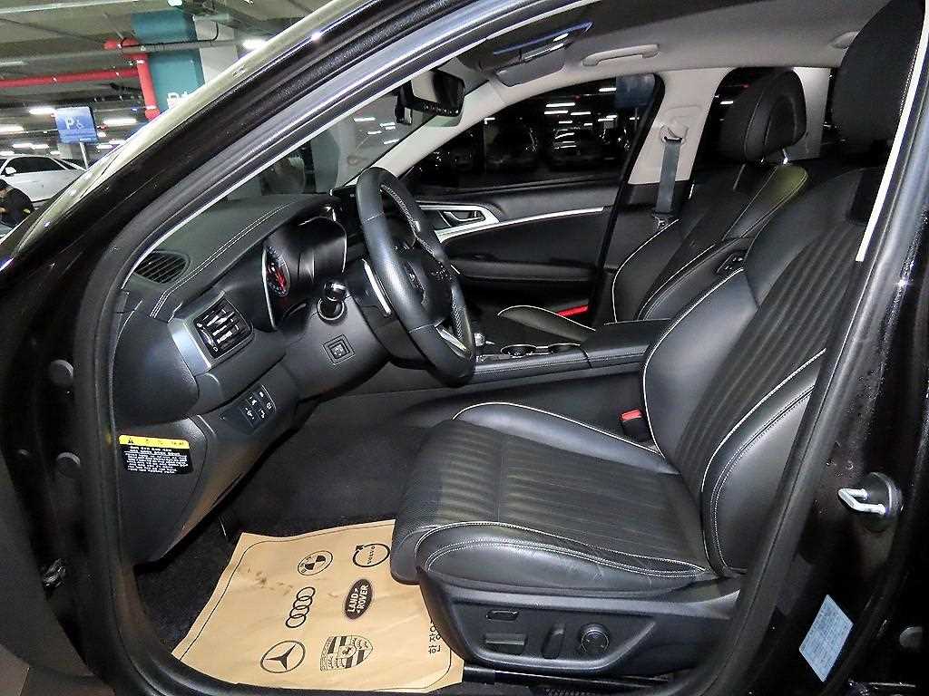 Genesis G70 — photo 06