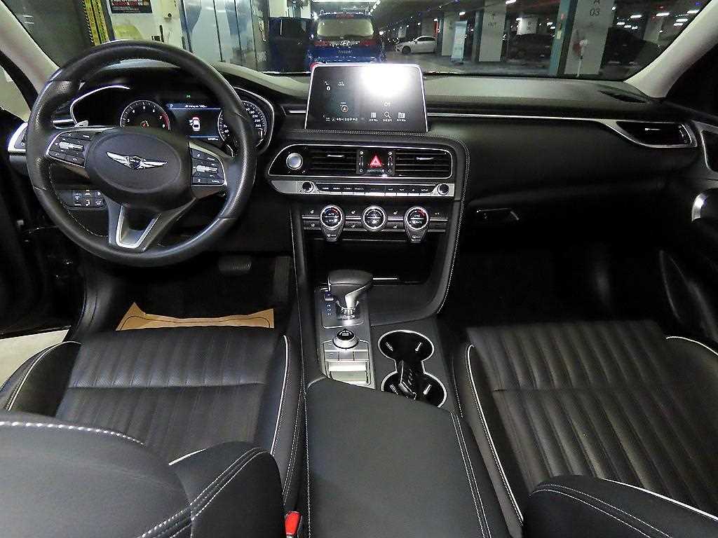 Genesis G70 — photo 10