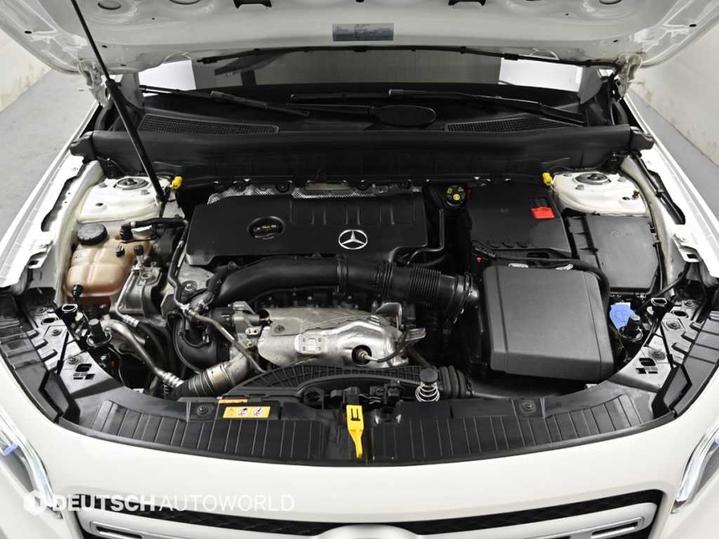 Mercedes-Benz GLB-Class — photo 06