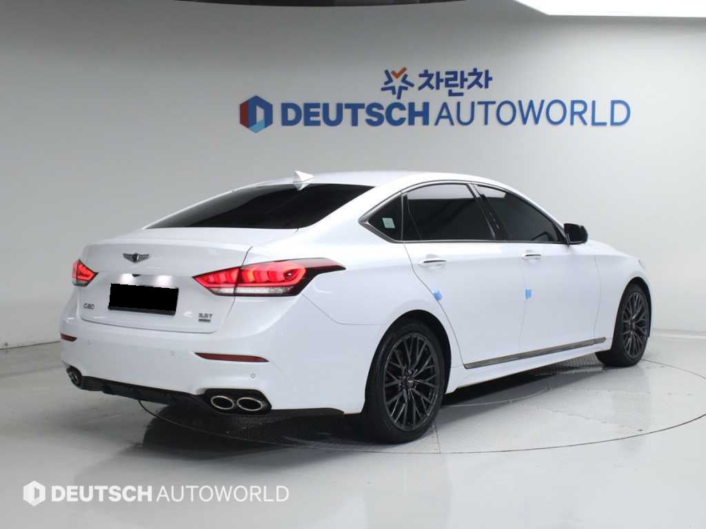 Genesis G80 — photo 02