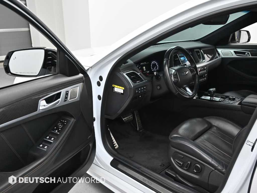 Genesis G80 — photo 11