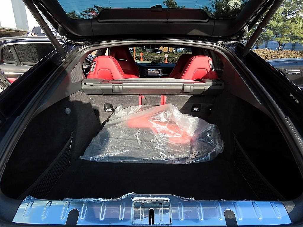 Porsche Panamera — photo 17