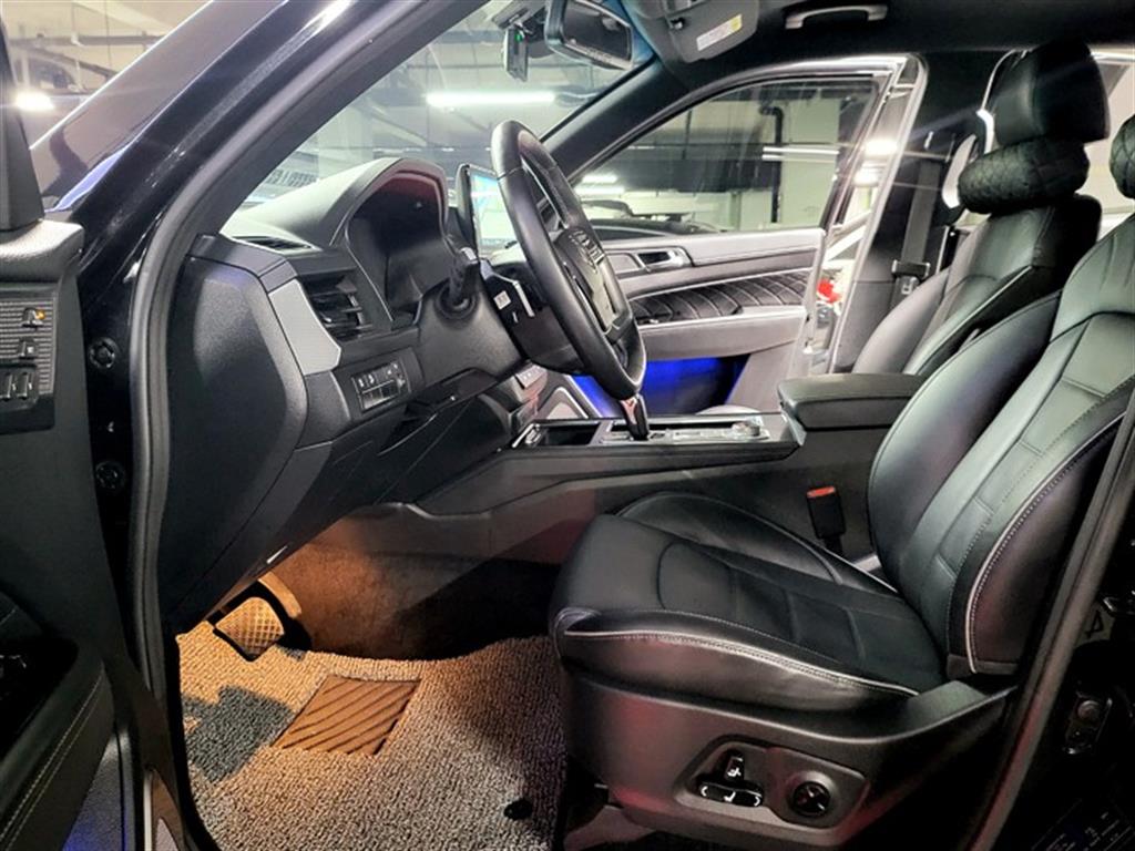 KGM Rexton — photo 08