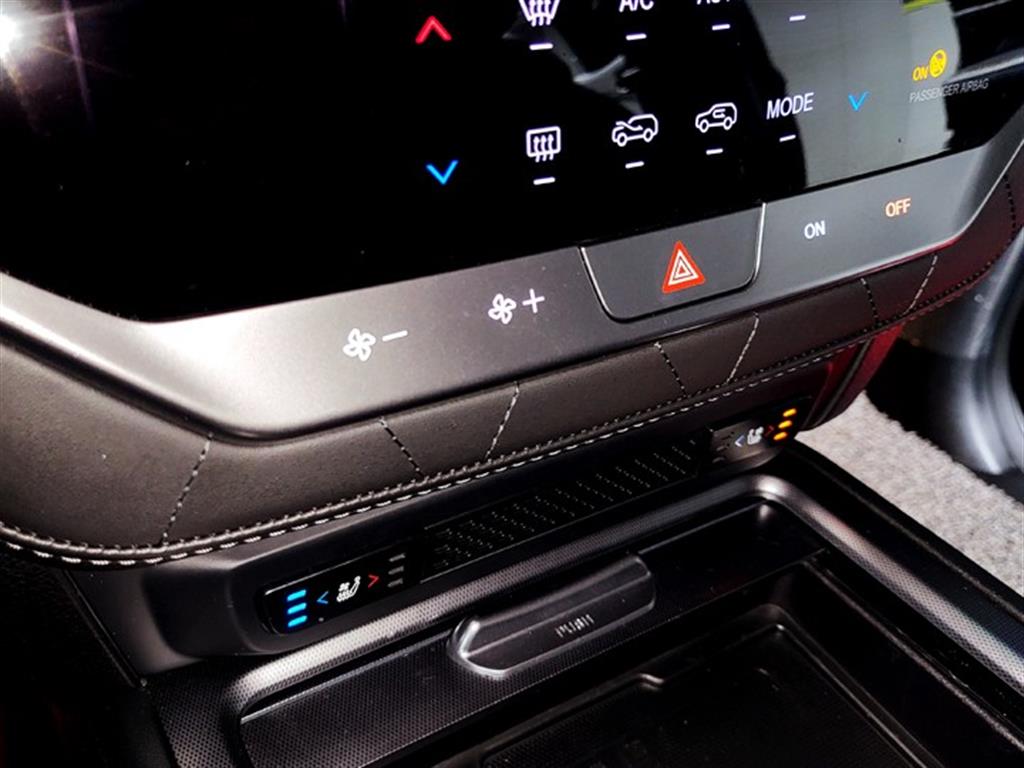 KGM Rexton — photo 14