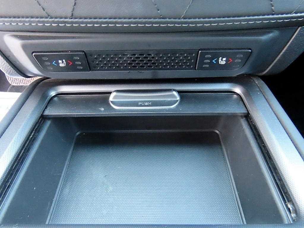KGM Rexton — photo 11