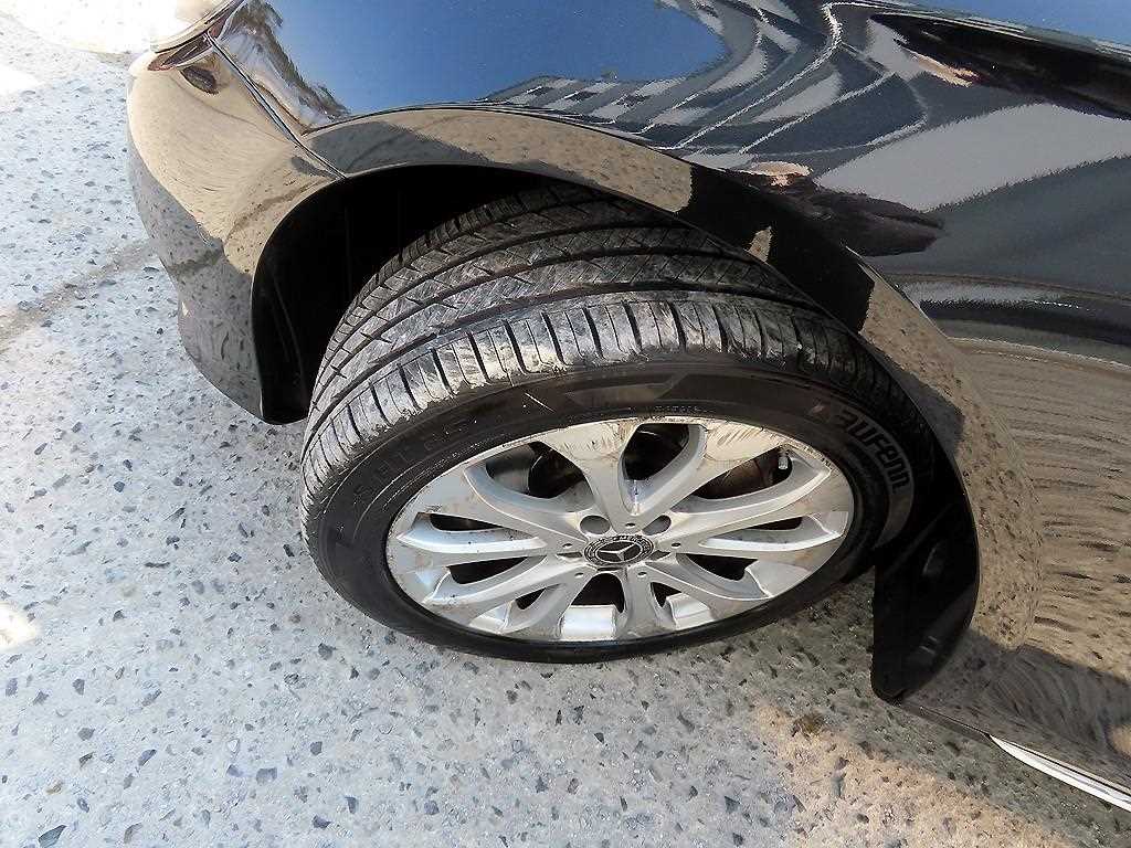 Mercedes-Benz E-Class — photo 20