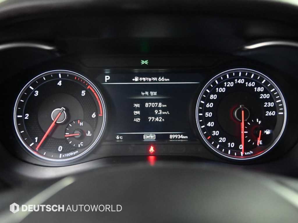 Genesis G70 — photo 08