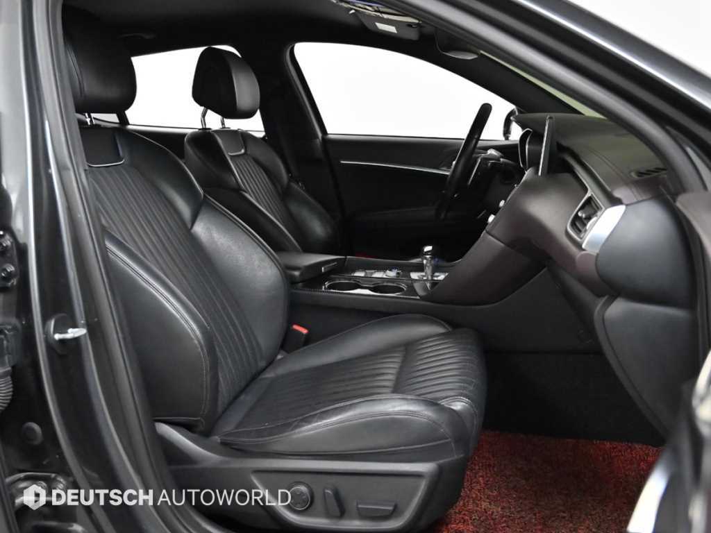 Genesis G70 — photo 10