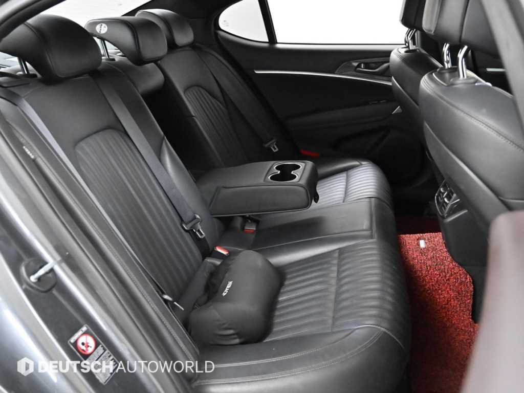 Genesis G70 — photo 12