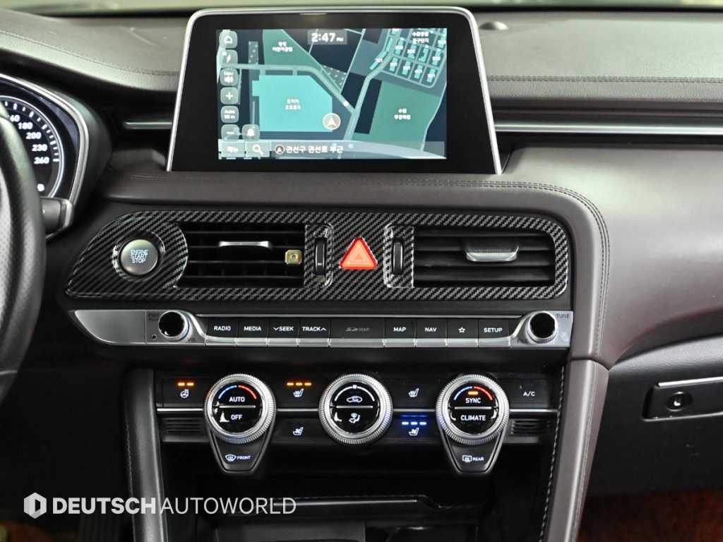 Genesis G70 — photo 14