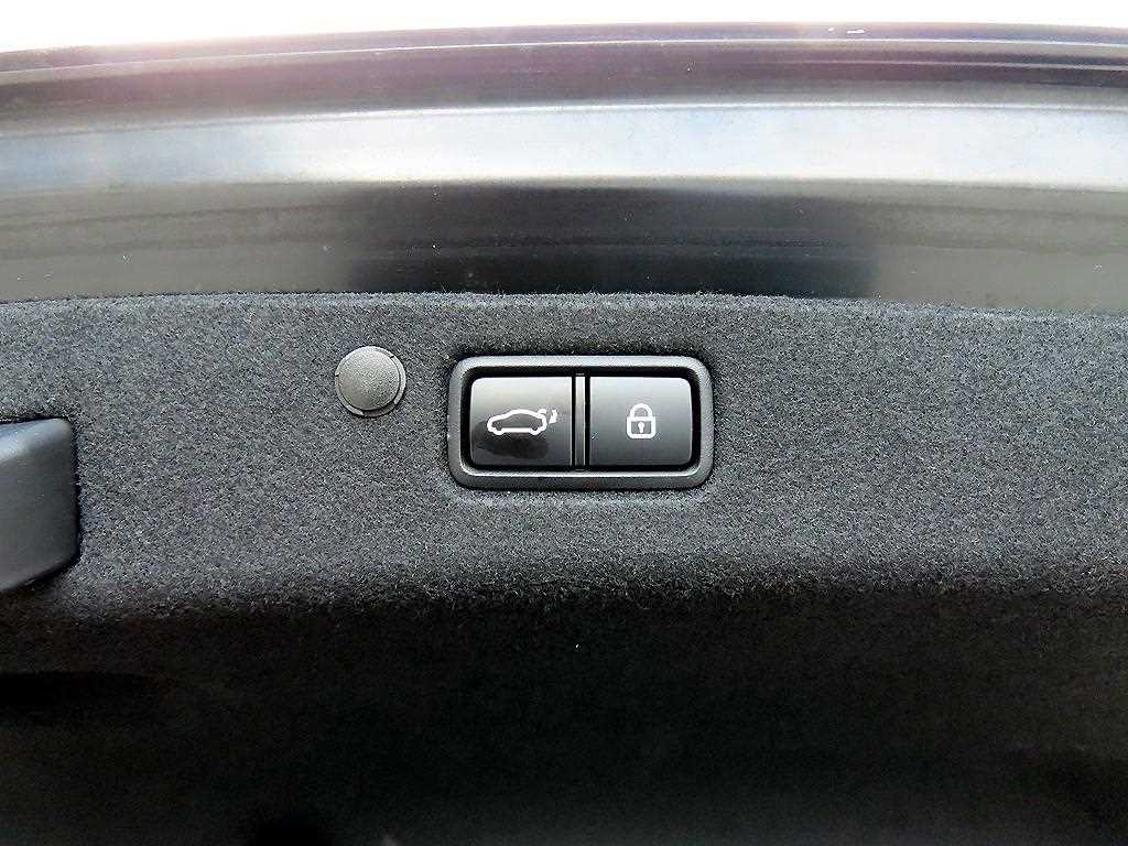 Hyundai Grandeur — photo 17