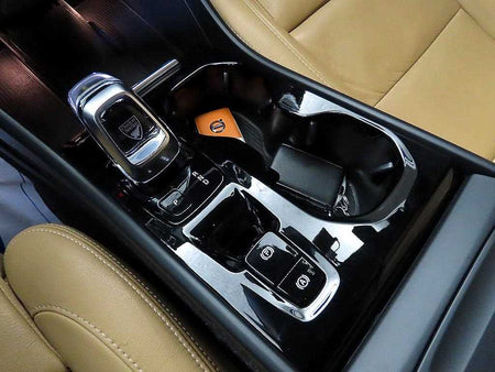 Volvo XC40 — photo 12