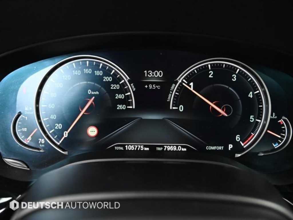 BMW 5-Series — photo 07