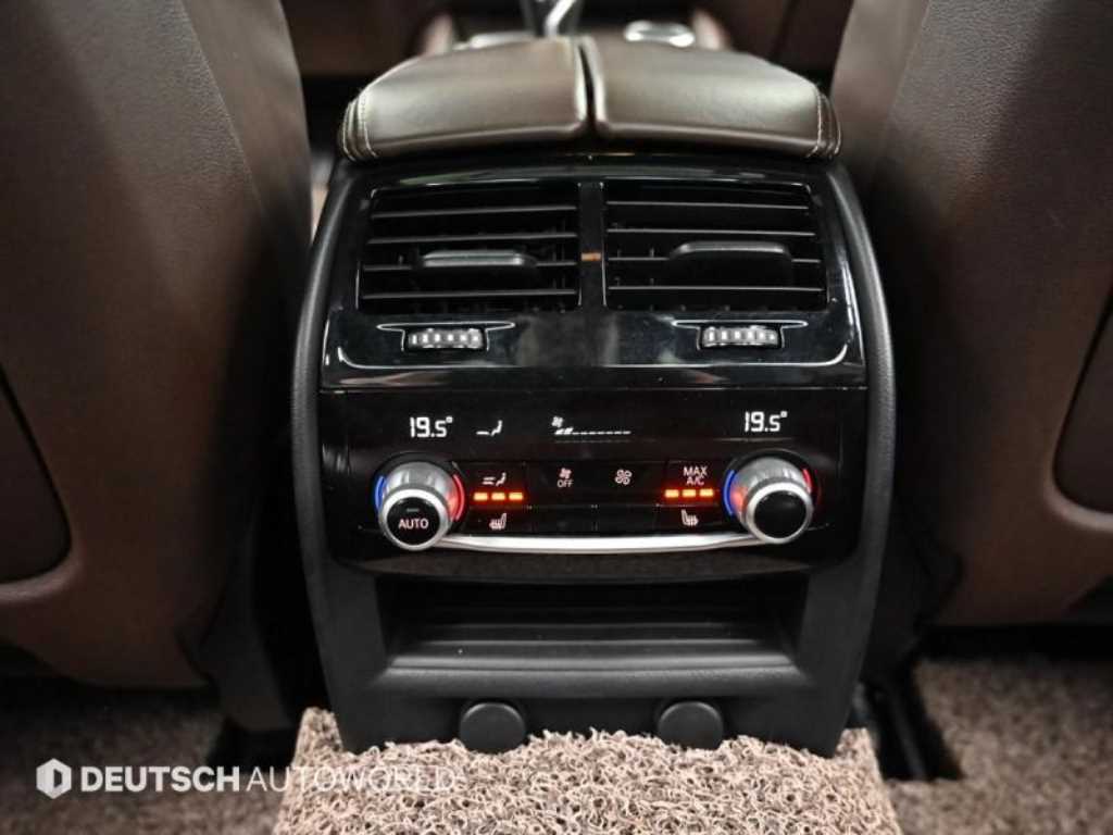 BMW 5-Series — photo 15