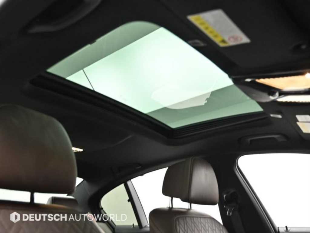 BMW 5-Series — photo 17