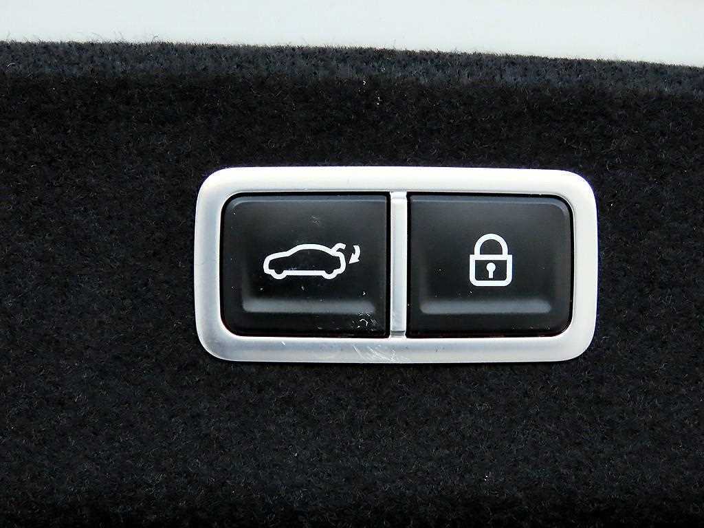 Genesis G80 — photo 17