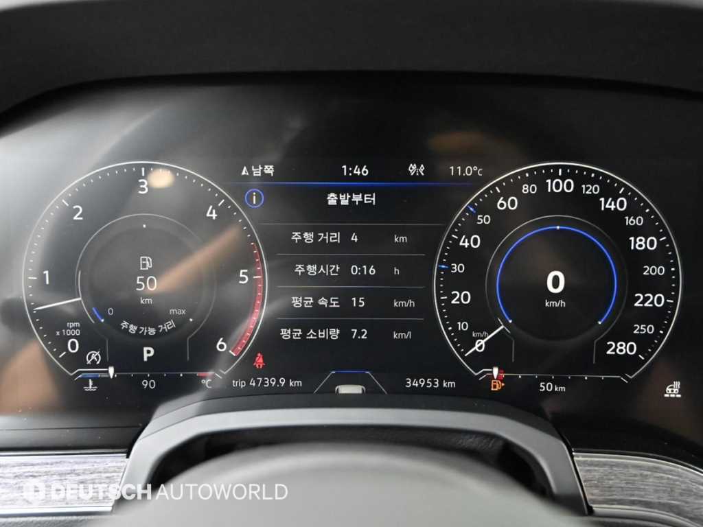 Volkswagen Touareg — photo 08
