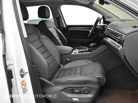 Volkswagen Touareg — photo 10