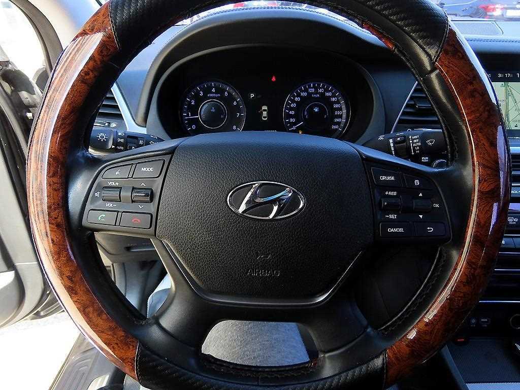 Hyundai Aslan — photo 08