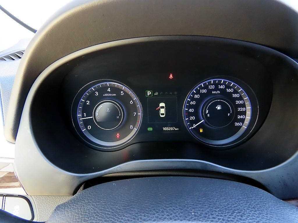 Hyundai Aslan — photo 09