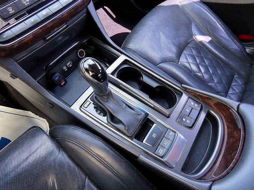 Hyundai Aslan — photo 11