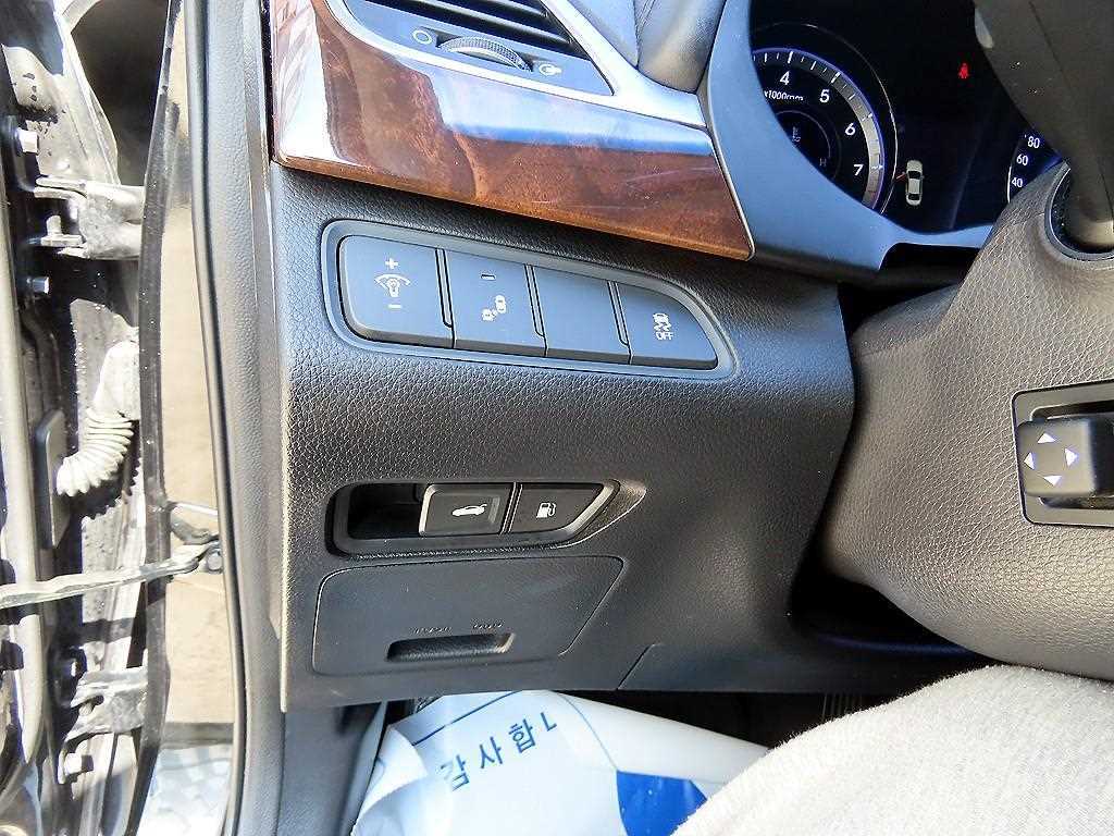 Hyundai Aslan — photo 13