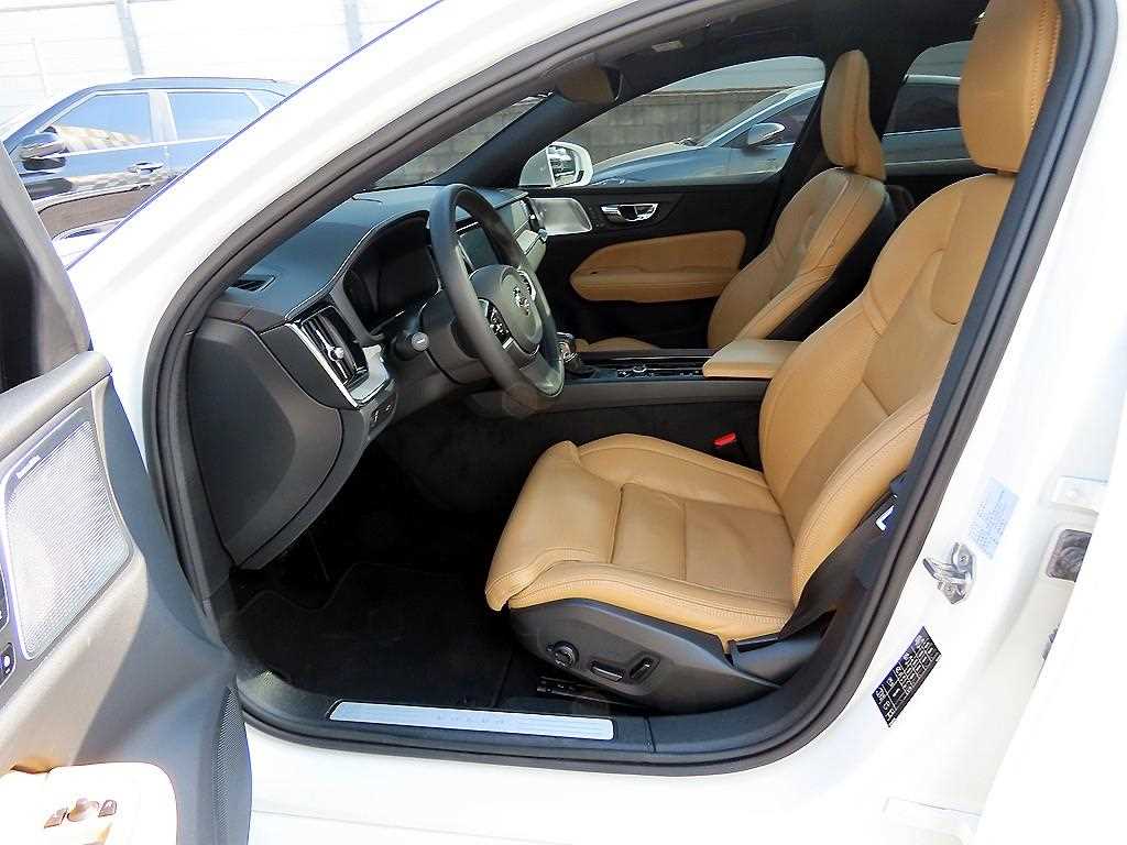 Volvo S60 — photo 05