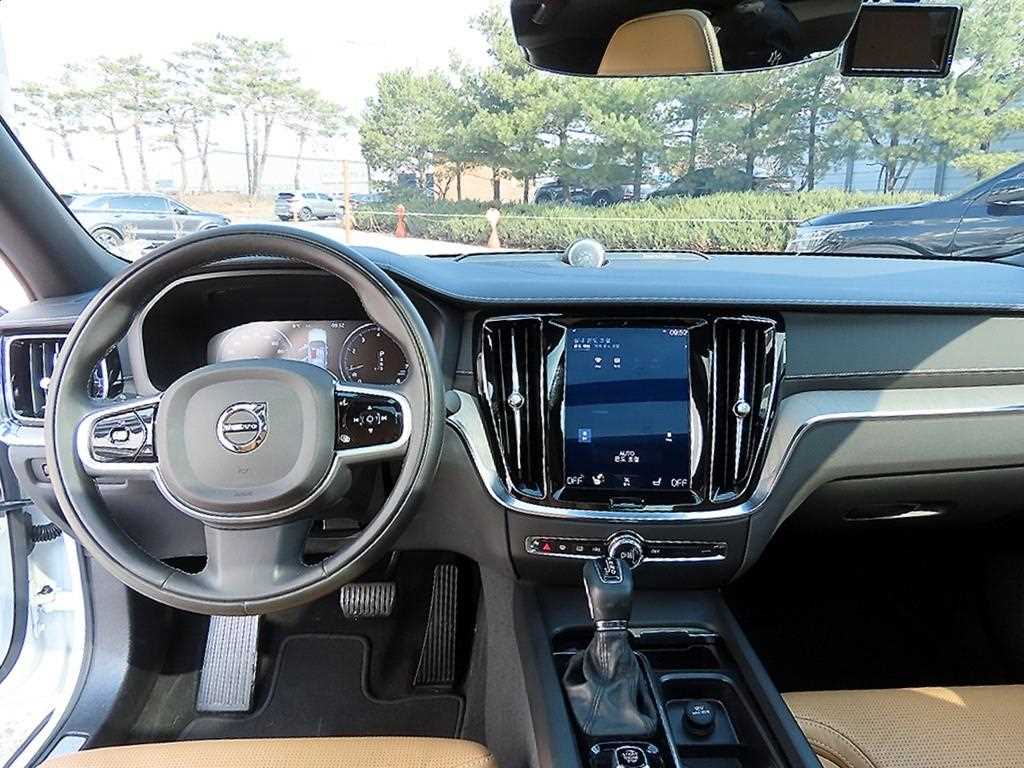 Volvo S60 — photo 07