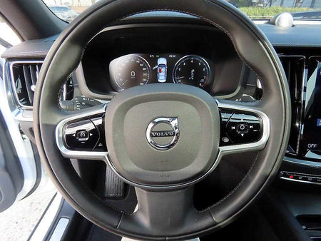 Volvo S60 — photo 08