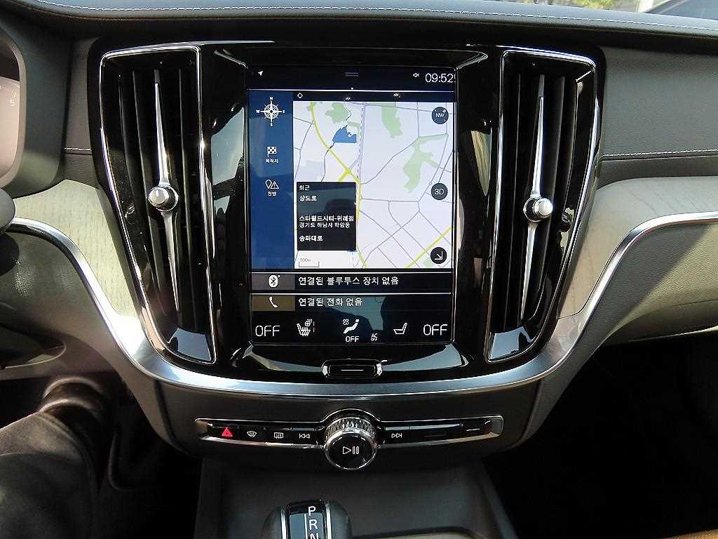 Volvo S60 — photo 13