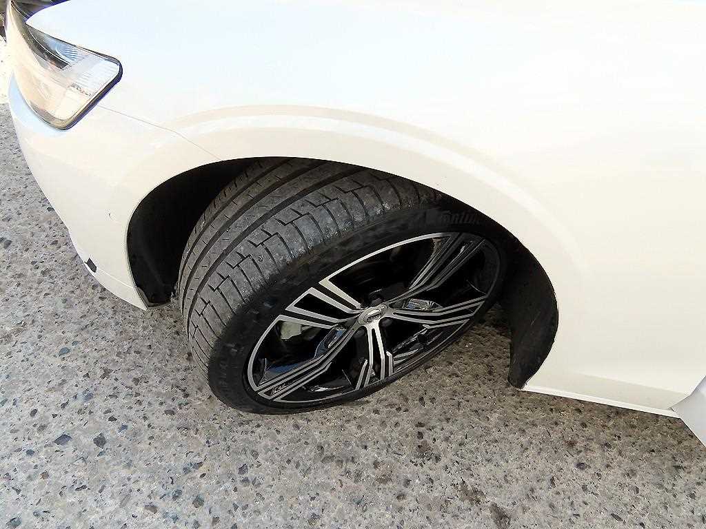 Volvo S60 — photo 20