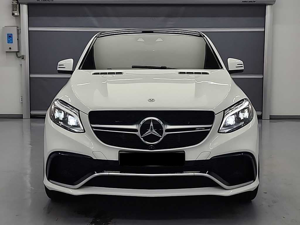 Mercedes-Benz GLE-Class — photo 02